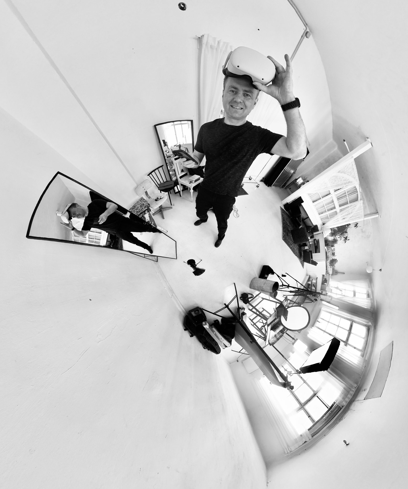 webSurprised %20with-virtual-reality-goggles-355739